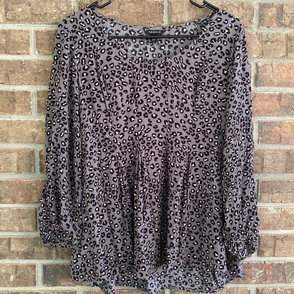 torrid Tops - Torrid leopard crinkle babydoll style top size 00
